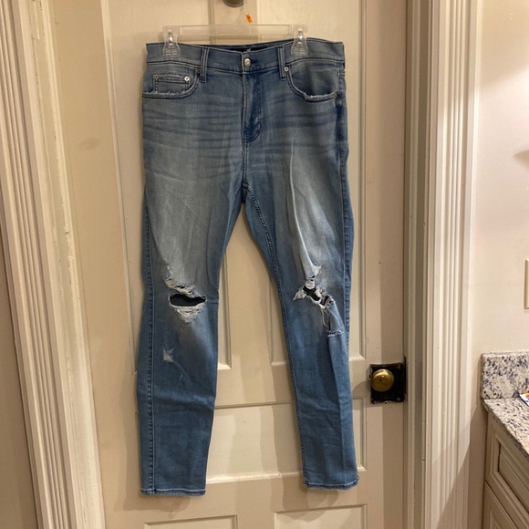 Hollister taper jeans 32/32 brand new - Picture 1 of 5